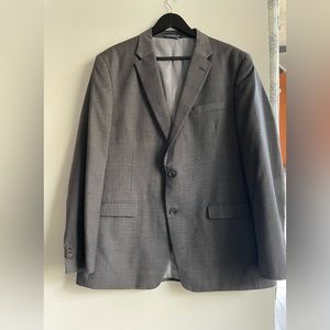 Men’s suit - 44L